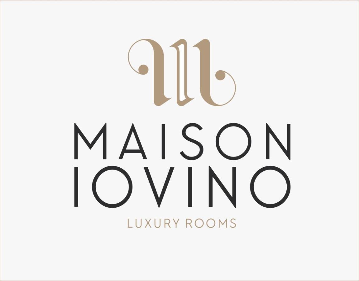 Yourhome - Maison Iovino Luxury Rooms ซอร์เรนโต ภายนอก รูปภาพ