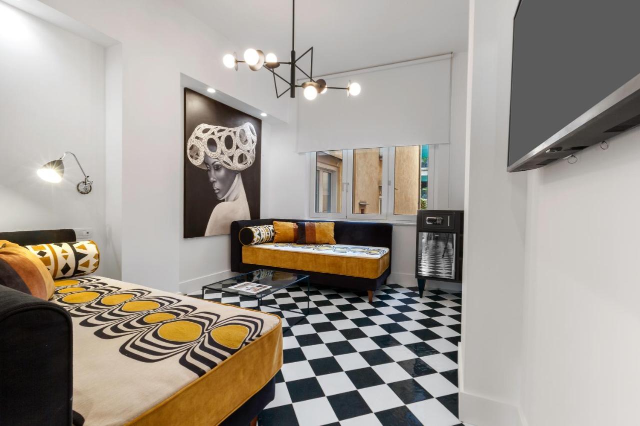 Yourhome - Maison Iovino Luxury Rooms ซอร์เรนโต ภายนอก รูปภาพ
