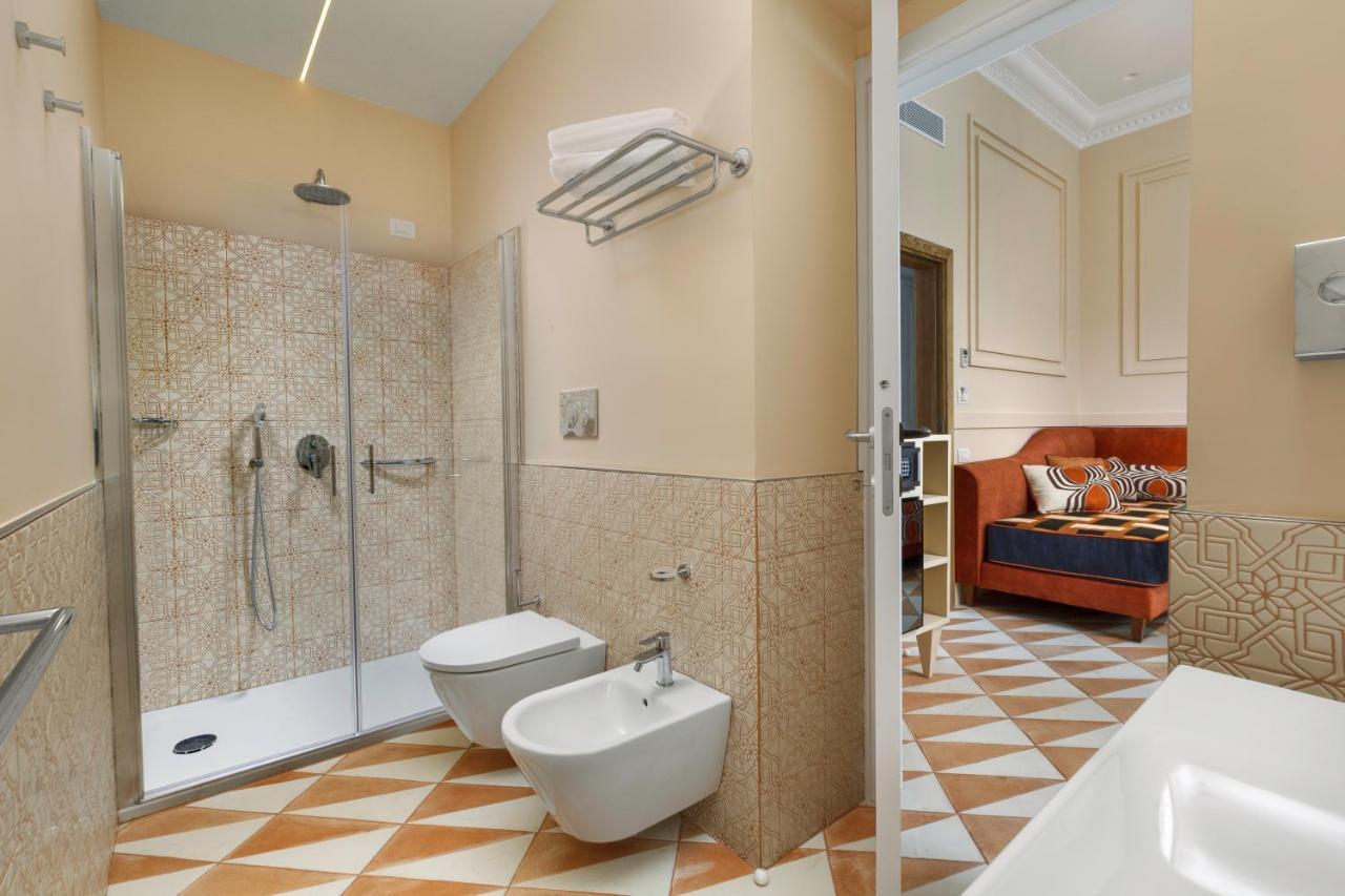 Yourhome - Maison Iovino Luxury Rooms ซอร์เรนโต ภายนอก รูปภาพ