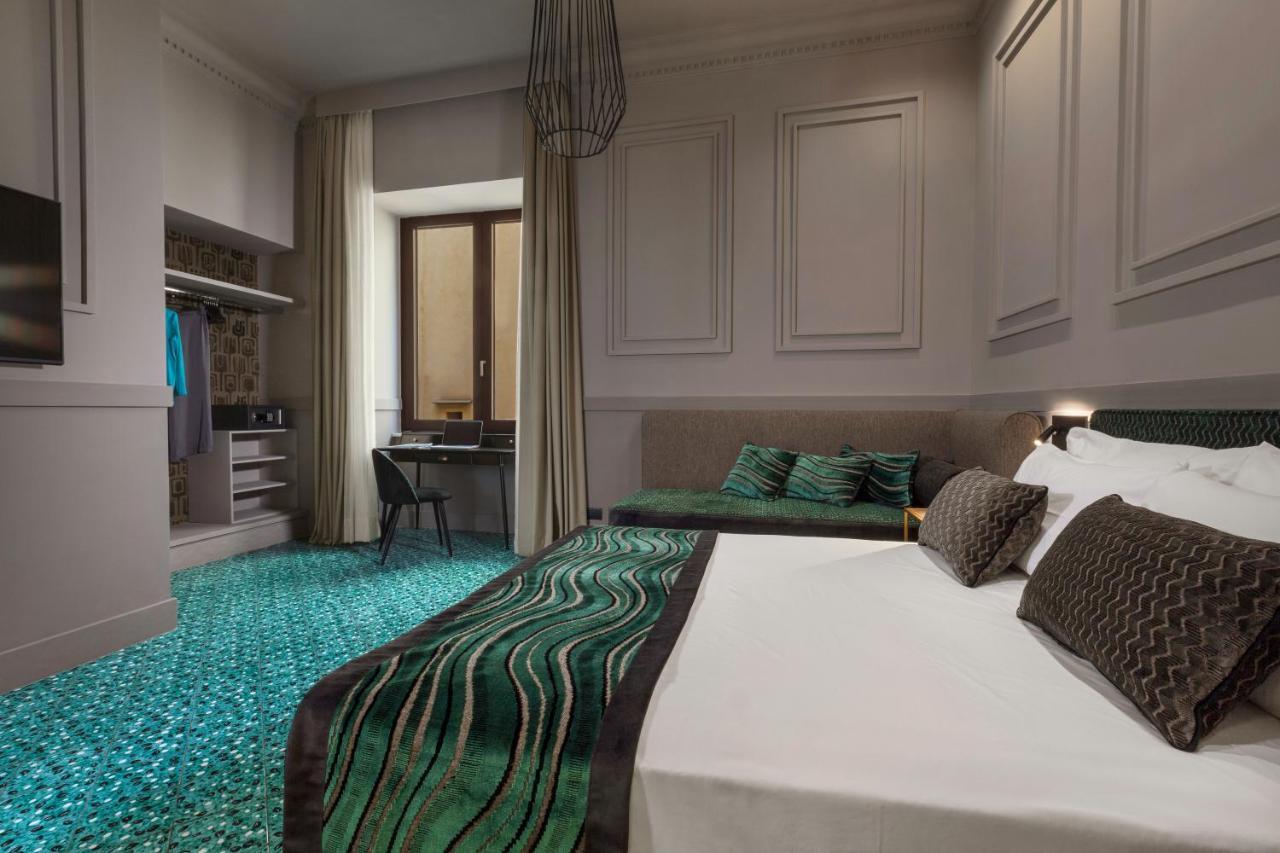 Yourhome - Maison Iovino Luxury Rooms ซอร์เรนโต ภายนอก รูปภาพ